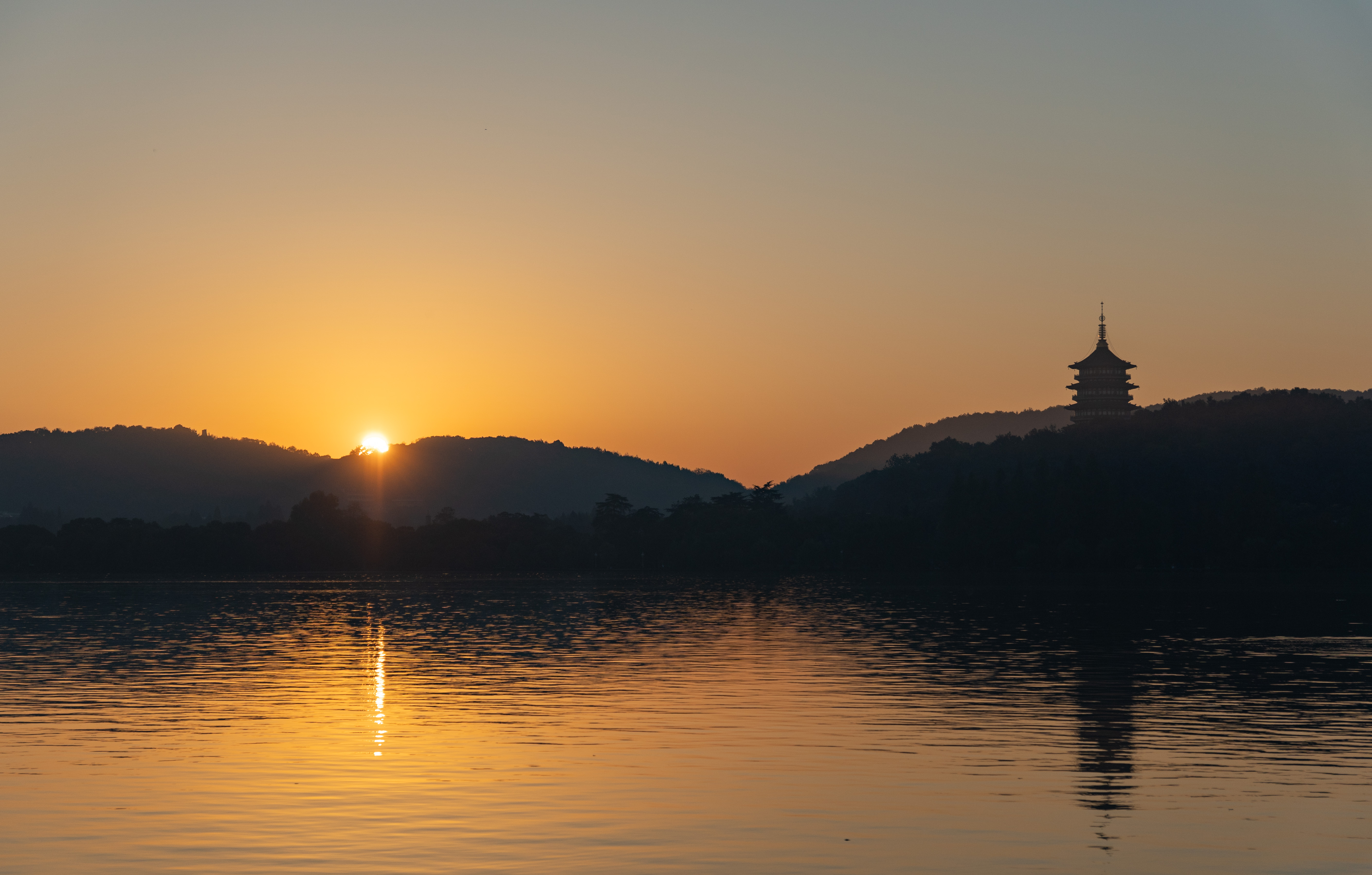 the West Lake, Nov 2023.